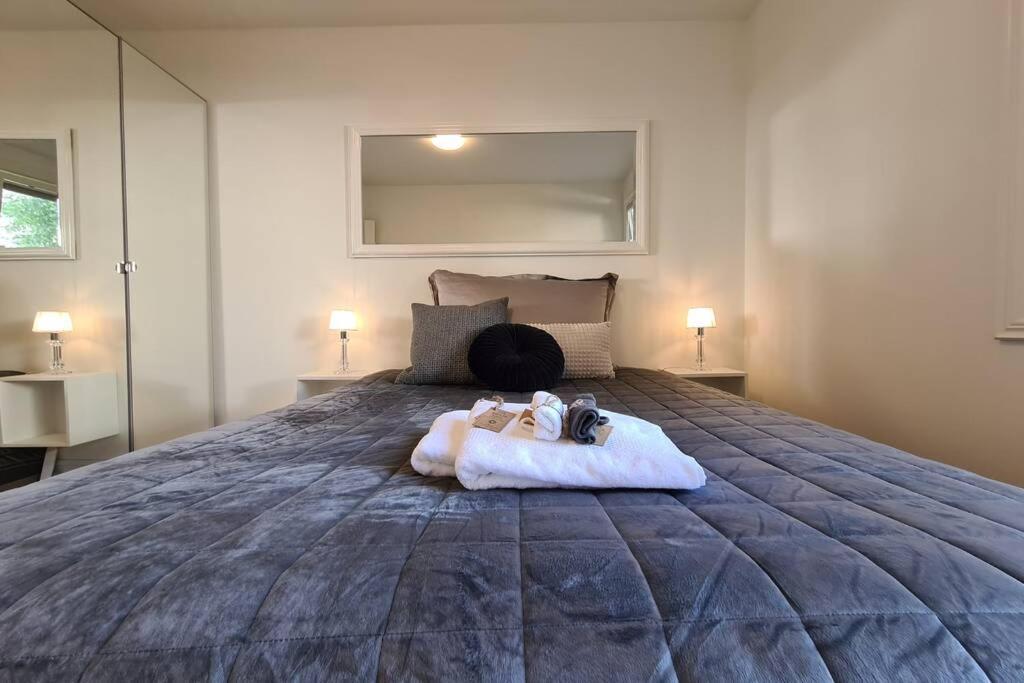 Bright And Modern 2-bedroom Apartment, Near Center, Best Location Apartment