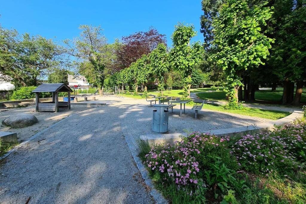 Bright And Modern 2-bedroom Apartment, Near Center, Best Location *
